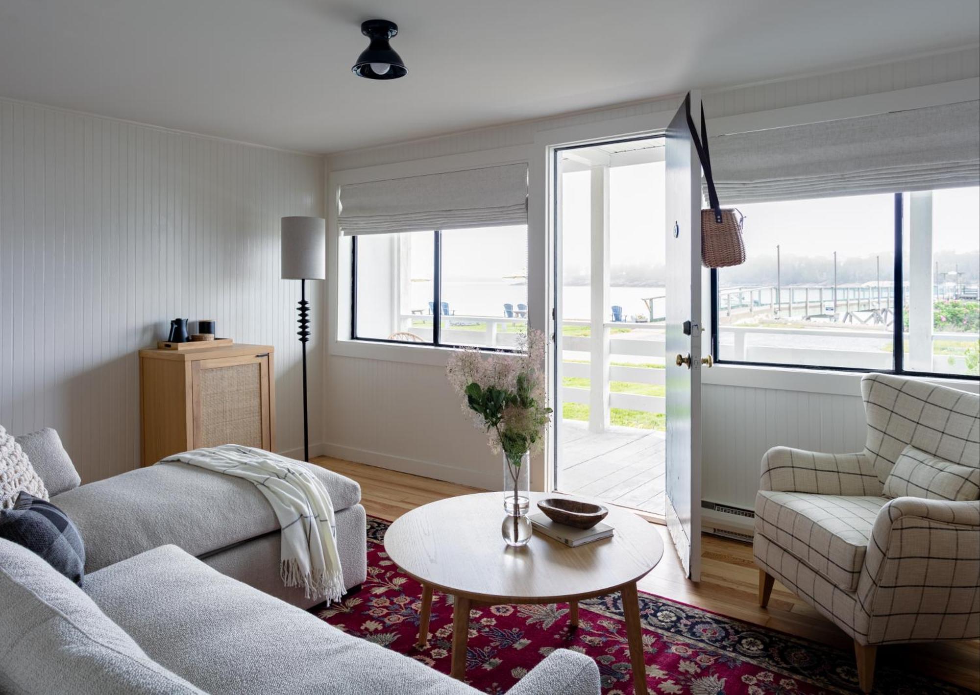 Bluebird Ocean Point Inn מראה חיצוני תמונה