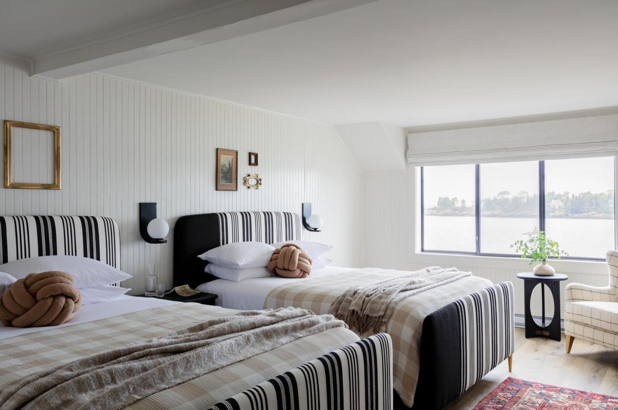 Bluebird Ocean Point Inn מראה חיצוני תמונה